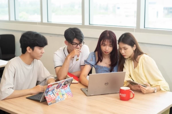 Sinh viên ngành kế toán nên trang bị kiến thức về chuẩn mực ngành và nhiều lĩnh vực khác. Ảnh minh họa: RMIT